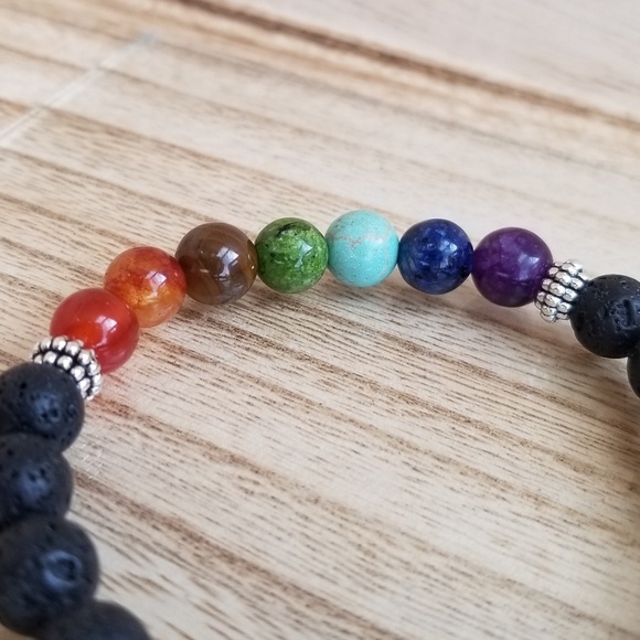 7 Chakra Healing Lava Bead Stretch Bracelet - Picture 5 of 8